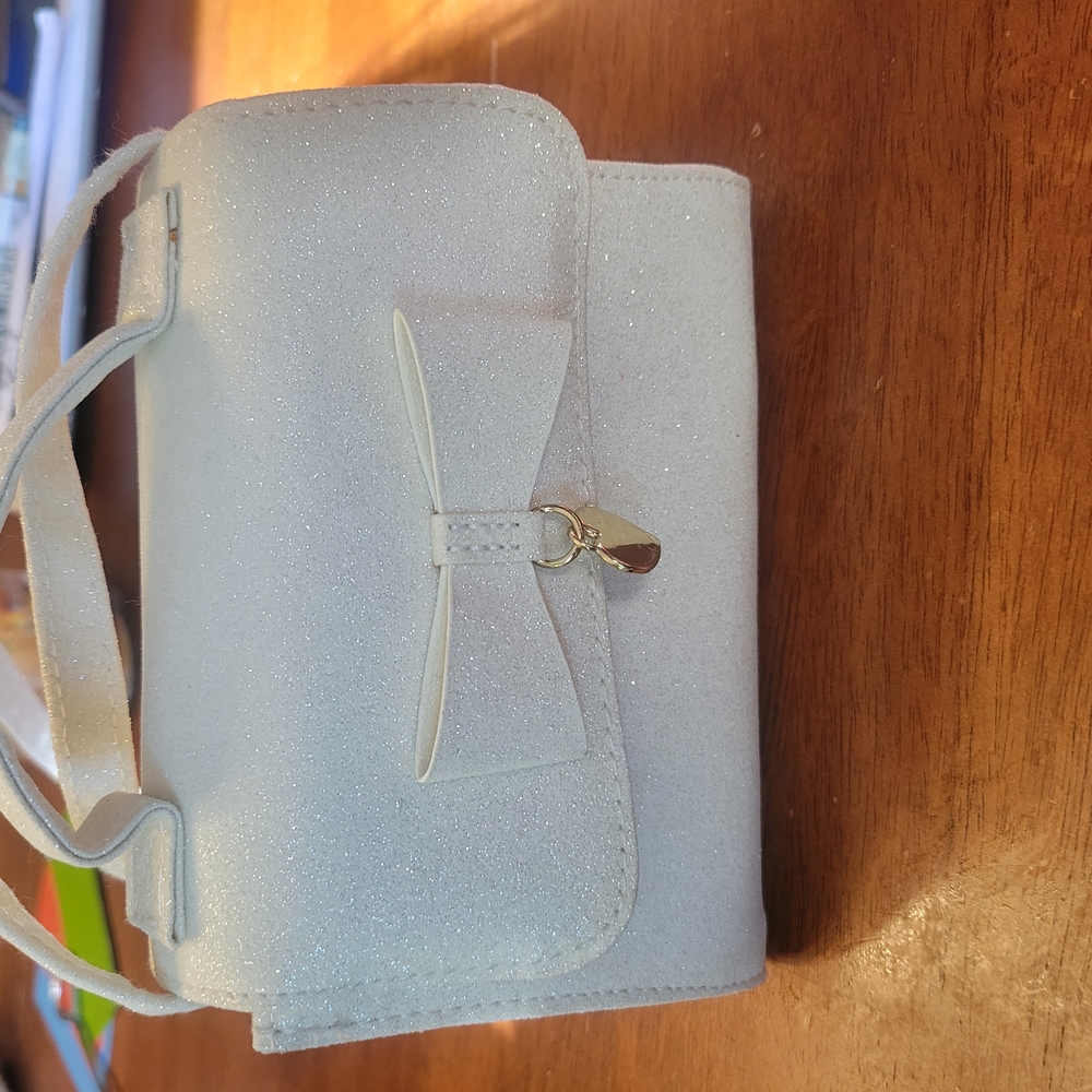 Elegant White Handbag